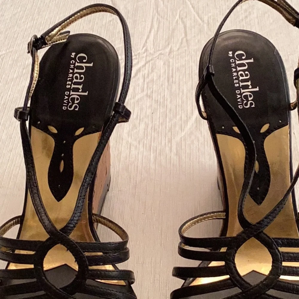CHARLES by Charles David Cork and Black Leather Wedge Sandal. Size 8 M